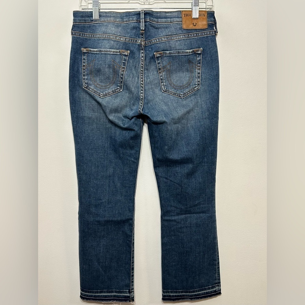 True Religion Becca Mid Rise Bootcut Crop Raw Hem Jeans - Picture 2 of 9